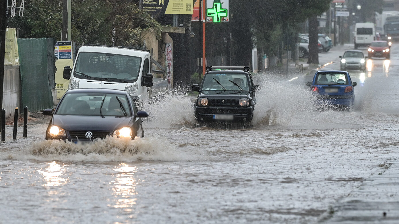 Επικείμενη πανελλαδική κακοκαιρία με έντονα φαινόμενα από Σάββατο έως Δευτέρα βράδυ – Δείτε χάρτες