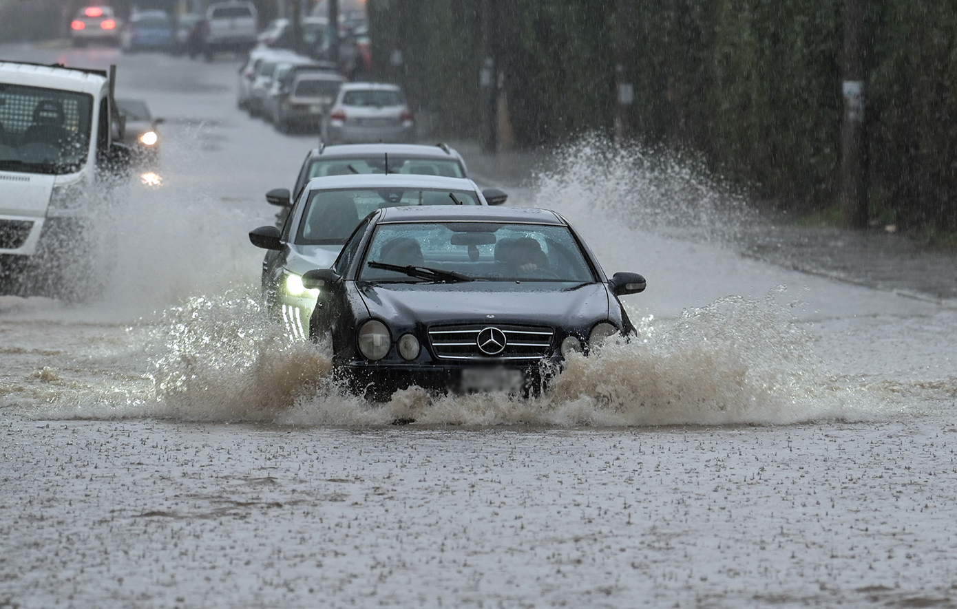 Σειρά κακοκαιριών: «Κρίσιμη ημέρα η Κυριακή, θα πληγεί έντονα και η Αττική»