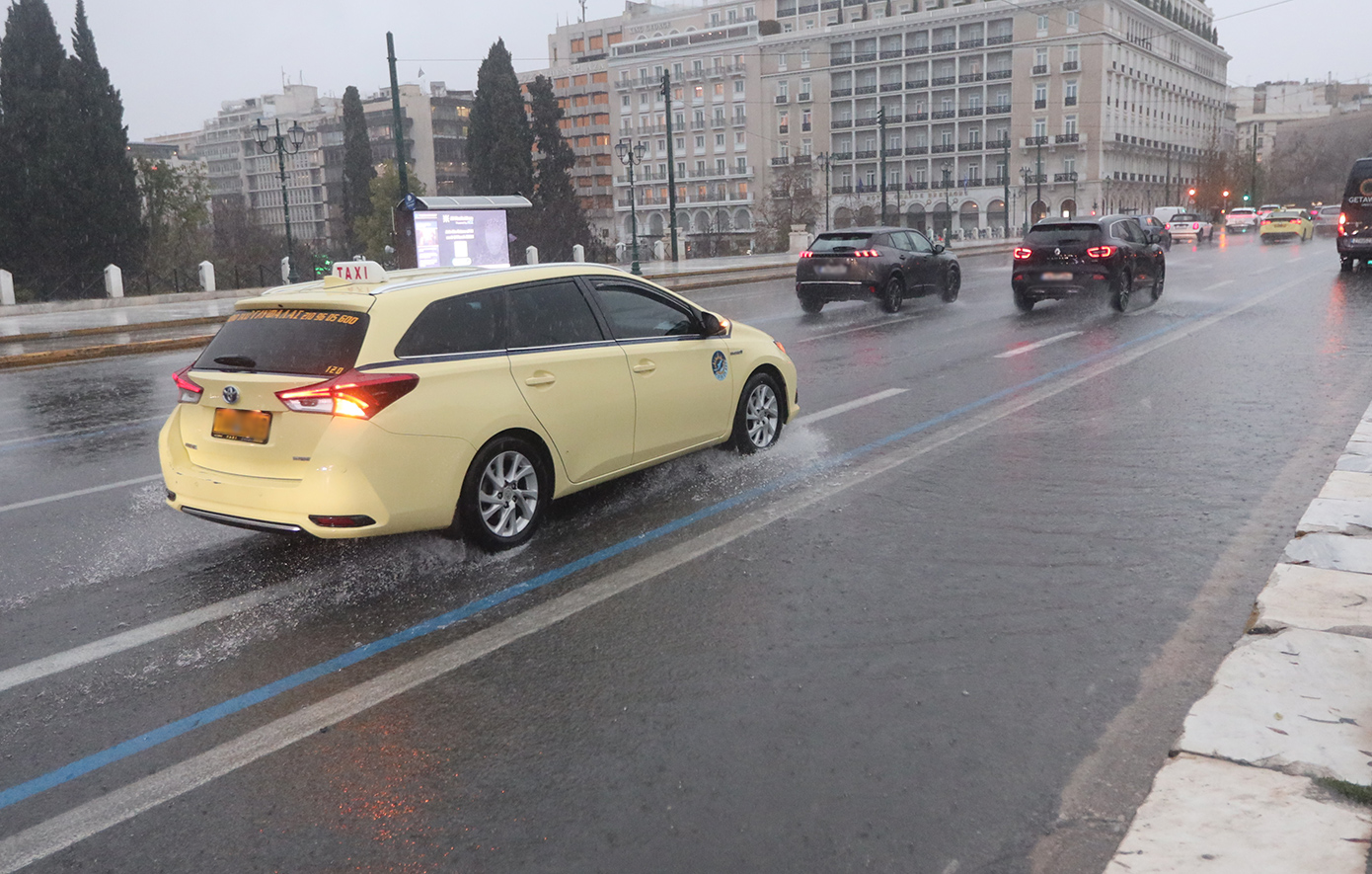 Αλλάζει το σκηνικό του καιρού: Έντονα φαινόμενα και πτώση θερμοκρασίας – Επιδείνωση από την Κυριακή