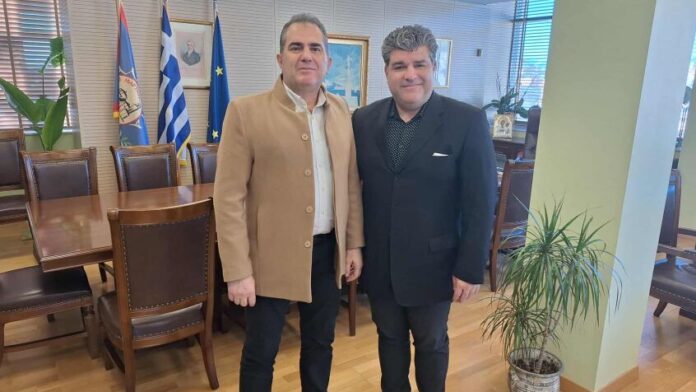 Ο Πρόεδρος της Παμμεσσηνιακής Ομοσπονδίας Αμερικής επισκέπτεται το Δημαρχείο Καλαμάτας