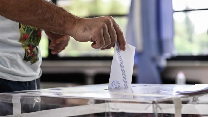 Υπό διαβούλευση το νομοσχέδιο για την επιστολική ψήφο των Ελλήνων του εξωτερικού