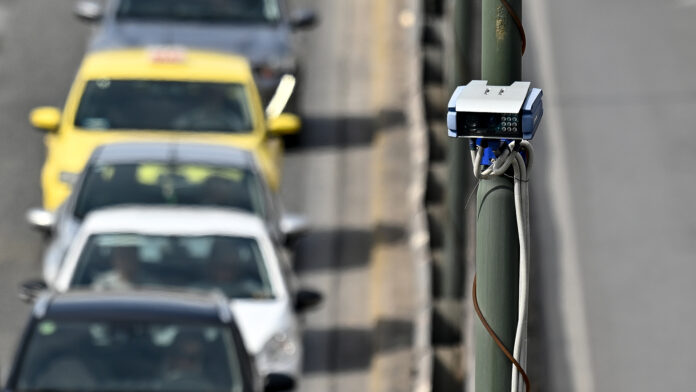 Πάνω από 40.000 παραβάσεις σε έναν μήνα κατέγραψαν οι «έξυπνες» κάμερες