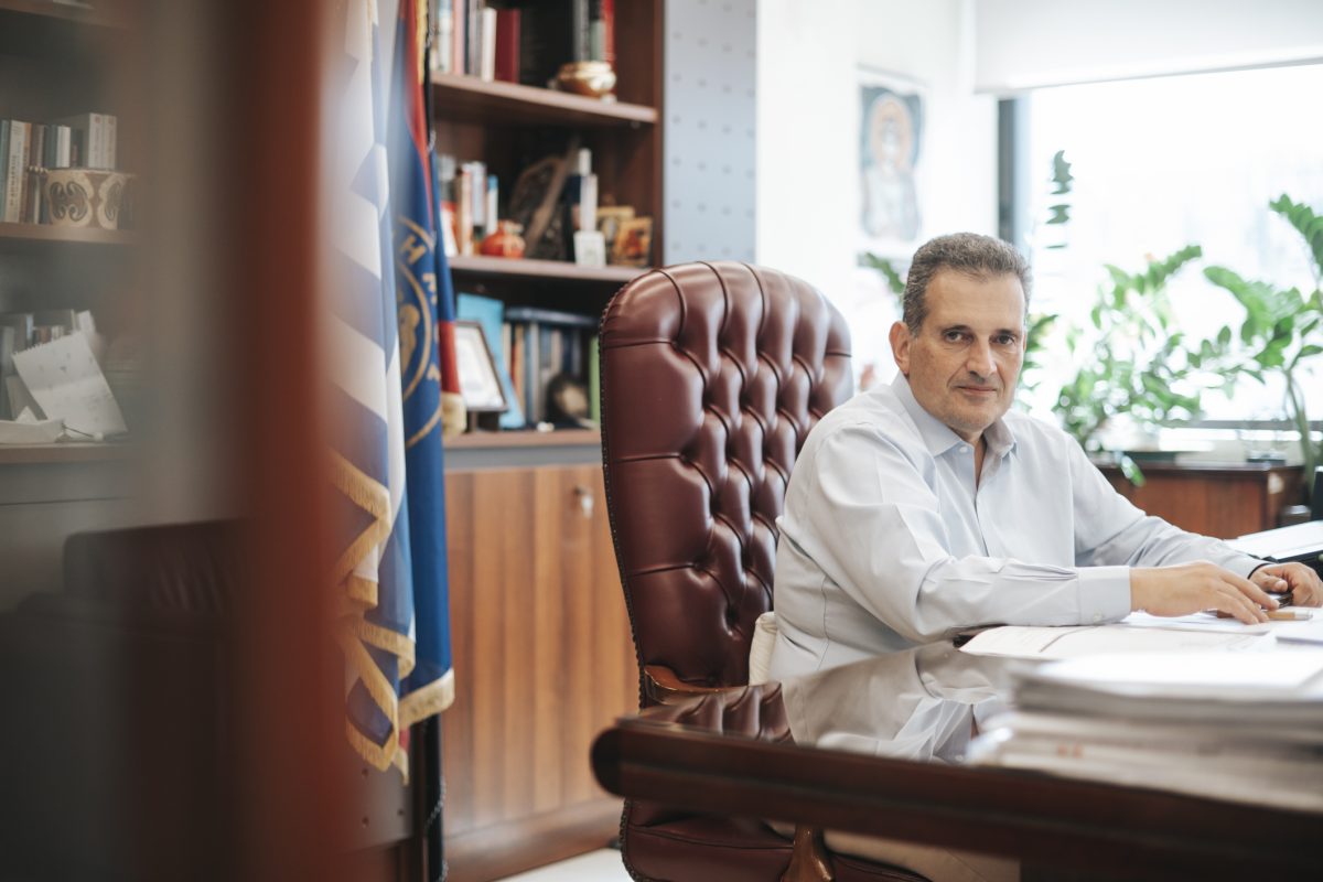 Ομιλία Δ. Κάρναβου: “Ποια είναι τα Ωνάσεια Σχολεία και γιατί είναι απαραίτητα στην Καλλιθέα”