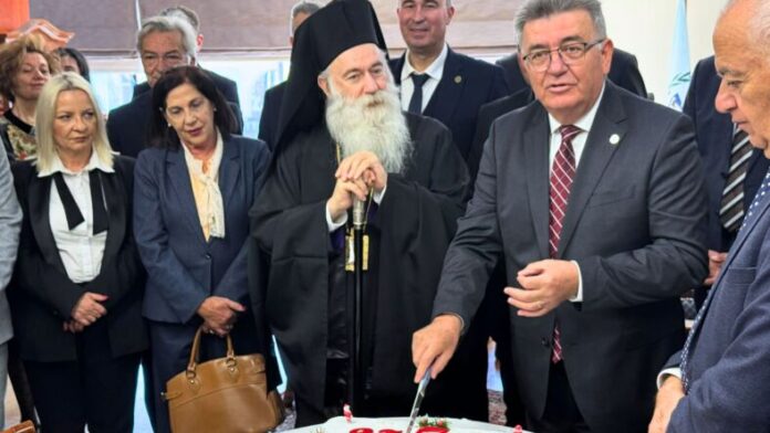 Πρωτοχρονιάτικη κοπή πίτας στο Δημαρχείο Κορίνθου