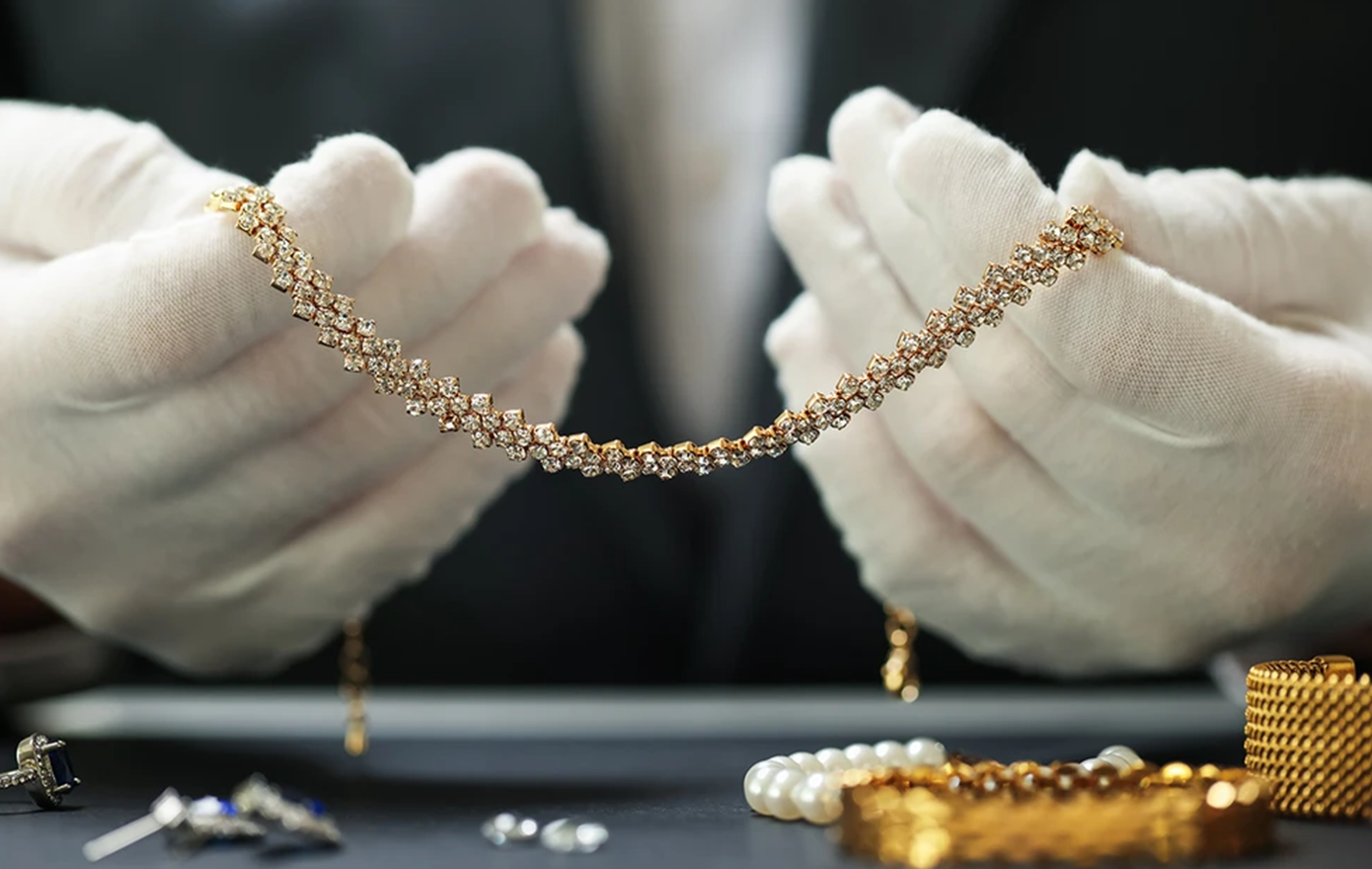 Οι «Ροζ Πάνθηρες» υπεύθυνοι για τη ληστεία σε κοσμηματοπωλείο στη Χαλκιδική – Πώς άρπαξαν κοσμήματα αξίας 580.000 ευρώ