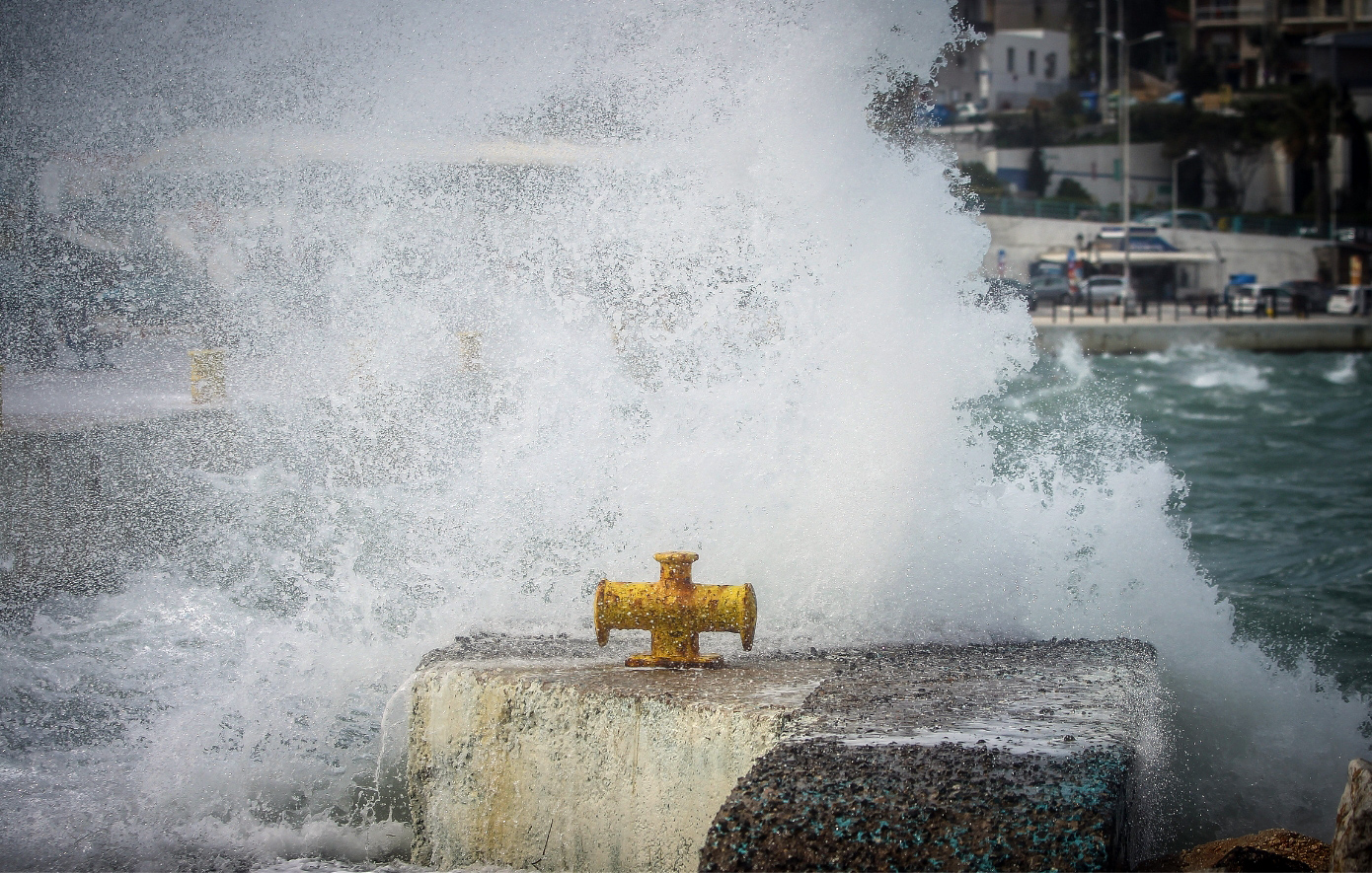 Απαγόρευση απόπλου για τα πλοία σε Ζάκυνθο και Κεφαλονιά – Διακοπή δρομολογίων