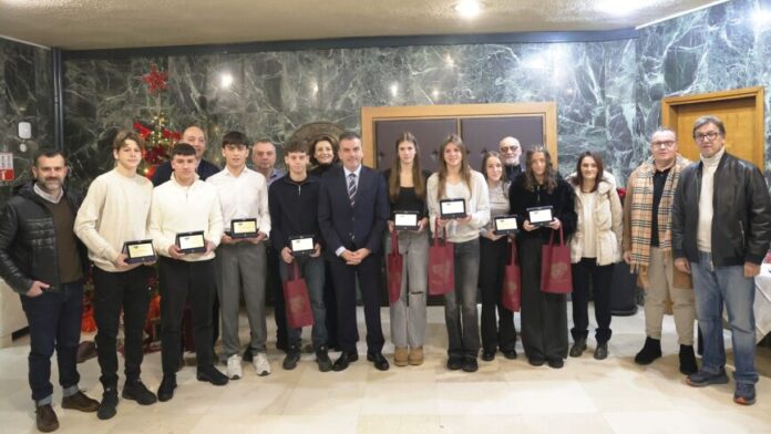 Τιμητική διάκριση νεαρών αθλητών από τον Δήμαρχο Λάρισας