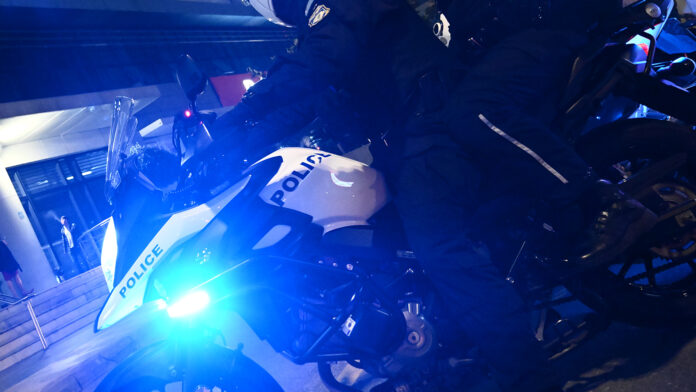 Σύλληψη 15χρονου μετά από καταδίωξη της Ομάδας ΔΙΑΣ στο Κερατσίνι – Οδηγούσε κλεμμένο μηχανάκι