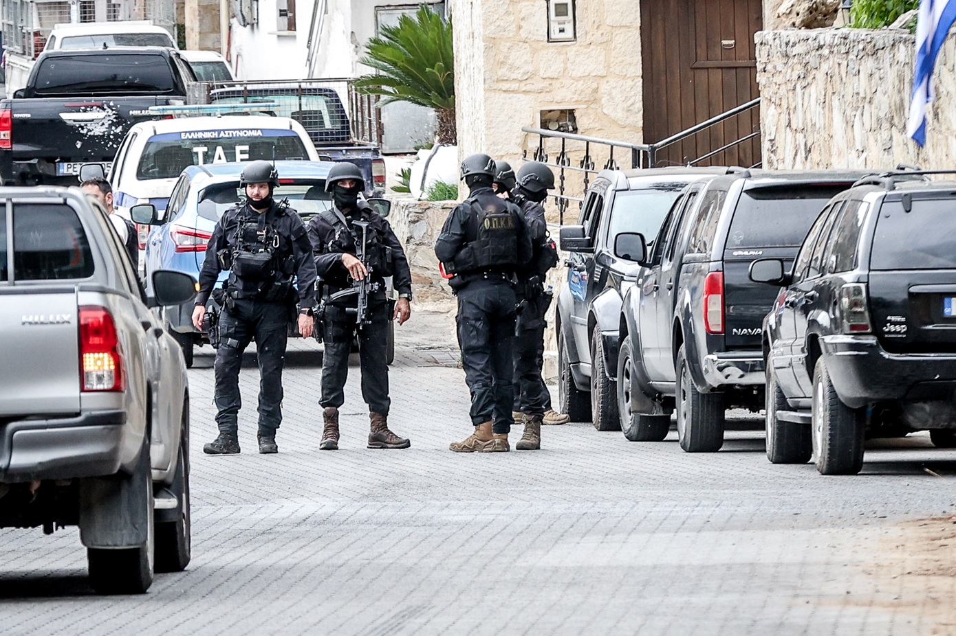 Εκρηκτική ένταση στα Βορίζια: Συλλήψεις γονέων του 39χρονου Φανούρη Καργάκη – Διαρκής η σύγκρουση των δύο οικογενειών