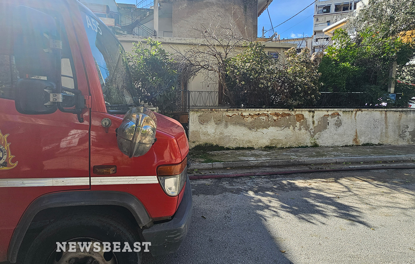 Πυρκαγιά σε εγκαταλελειμμένο οίκημα στη Νίκαια