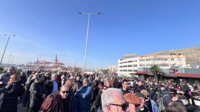 Πέραμα: Ισχυρή δράση Δήμου, κατοίκων και φορέων για την απομάκρυνση των δεξαμενών καυσίμων