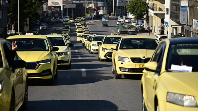 Ταξί: Παρατείνεται η απεργία μέχρι την Παρασκευή – Την επόμενη εβδομάδα νέες κινητοποιήσεις