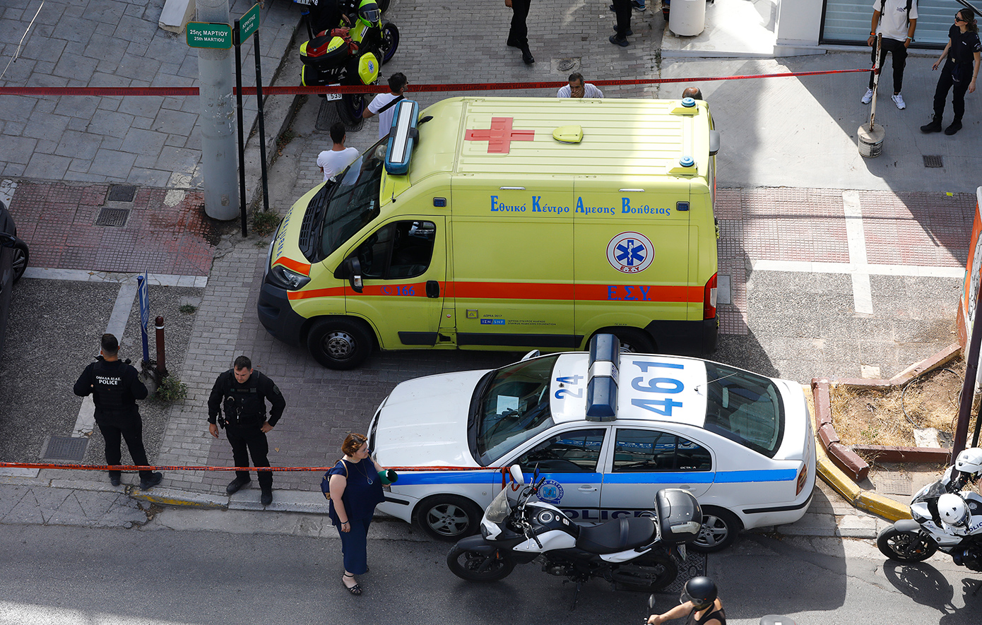 Δραματική εξέλιξη στην Ελευσίνα: Βρέθηκαν νεκροί ηλικιωμένοι και τα σκυλιά τους – Ποιες είναι οι έρευνες των αρχών