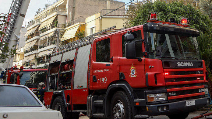 Άγιοι Ανάργυροι: Συναγερμός από έκρηξη σε κατοικία στην οδό Ηπείρου