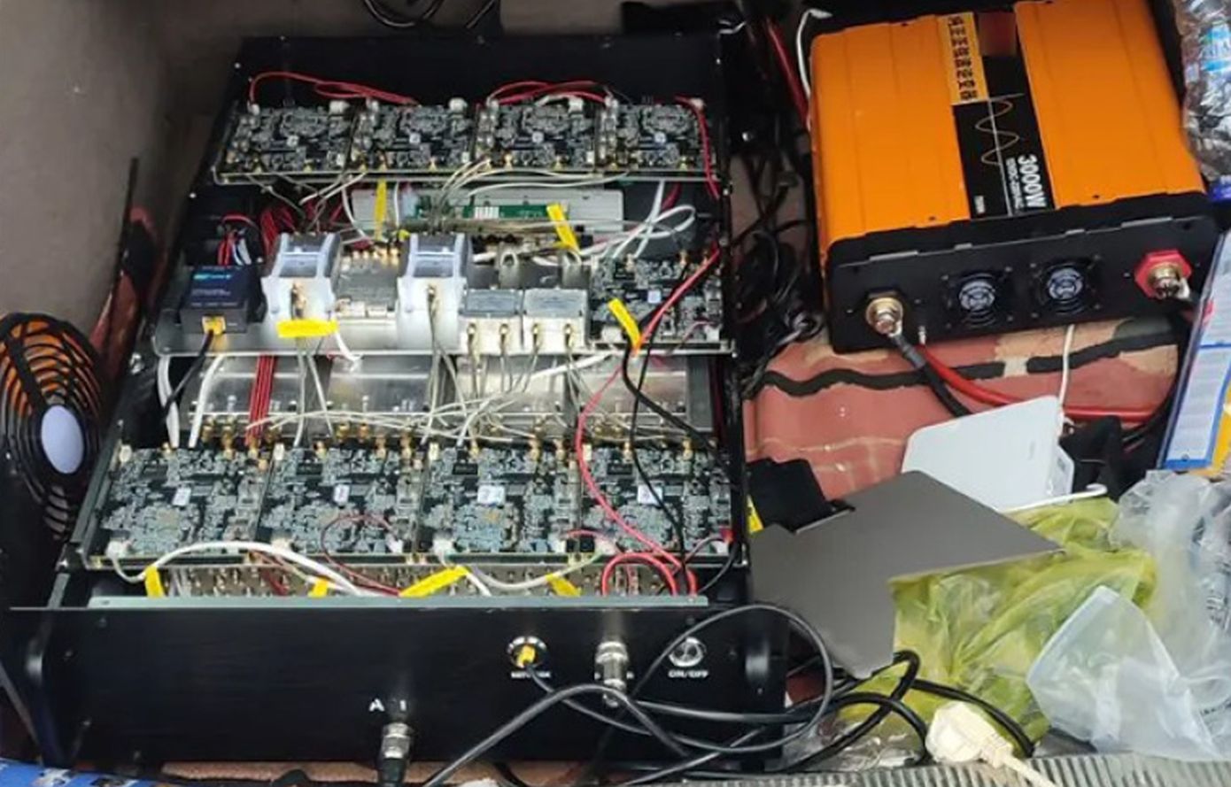 Ποιο ήταν το σχέδιο των hi-tech Κινέζων στα Σπάτα: Τεχνολογία που θυμίζει μυστικές υπηρεσίες και κυβερνοέγκλημα