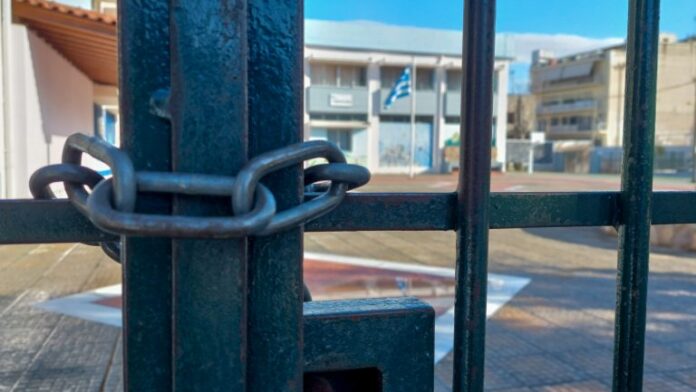 Ποια σχολεία δεν θα ανοίξουν – Πού θα καθυστερήσει το κουδούνι μία ώρα