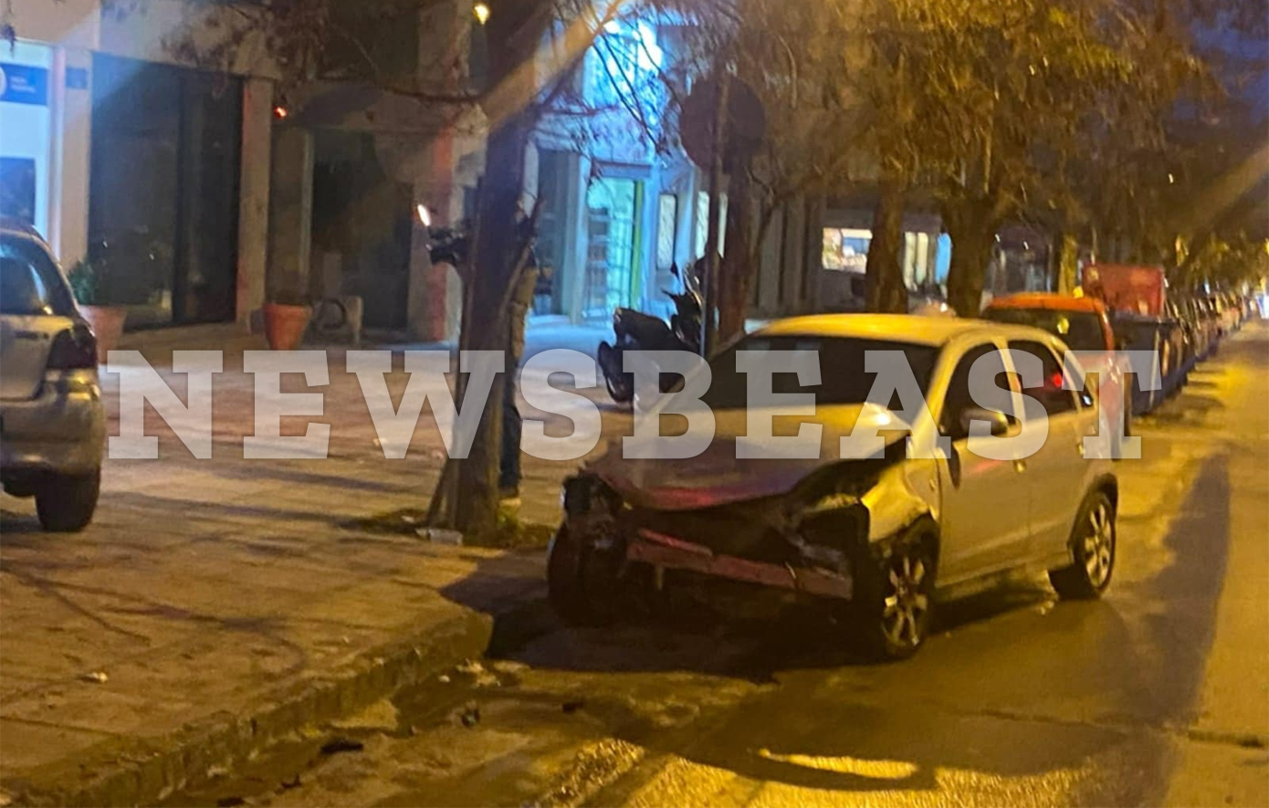 Στο αυτόφωρο η μεθυσμένη 24χρονη που χτύπησε 15 αυτοκίνητα και προσέκρουσε σε κατάστημα και περίπτερο στη Θεσσαλονίκη