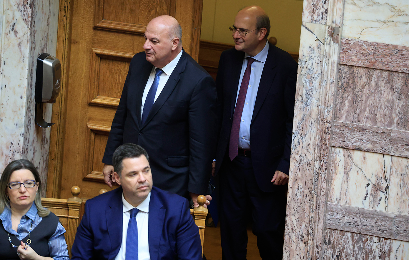 Ζωντανά η ανάλυση των μέτρων για τους αγρότες