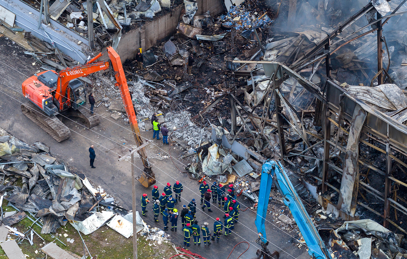 Διαρροή προπανίου από κατεστραμμένο υπόγειο σωλήνα προκάλεσε την έκρηξη και πυρκαγιά στη «Βιολάντα»