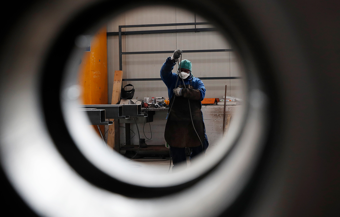 Ναυπηγεία, άμυνα και καινοτομία συνθέτουν το νέο ελληνικό βιομηχανικό στοίχημα σε διπλό μέτωπο