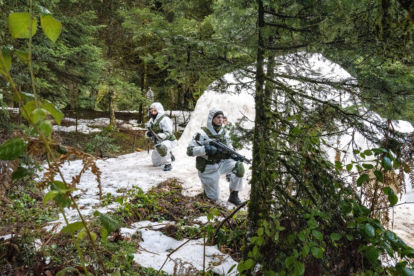 Χειμερινή εκπαίδευση Σχολής Μονίμων Υπαξιωματικών στο Περτούλι Τρικάλων – Δείτε εντυπωσιακές φωτογραφίες
