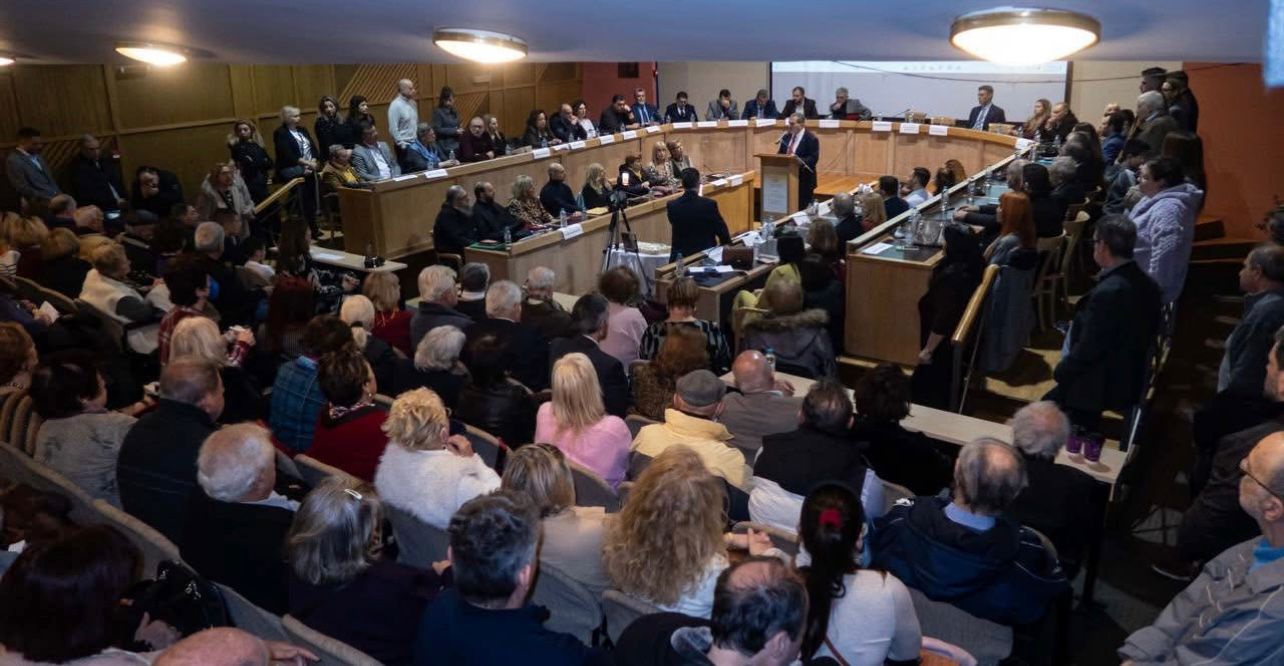 Μεγάλη συμμετοχή στην κοπή πίτας της παράταξης «Η Καλλιθέα Αλλάζει – Δημήτρης Κάρναβος»