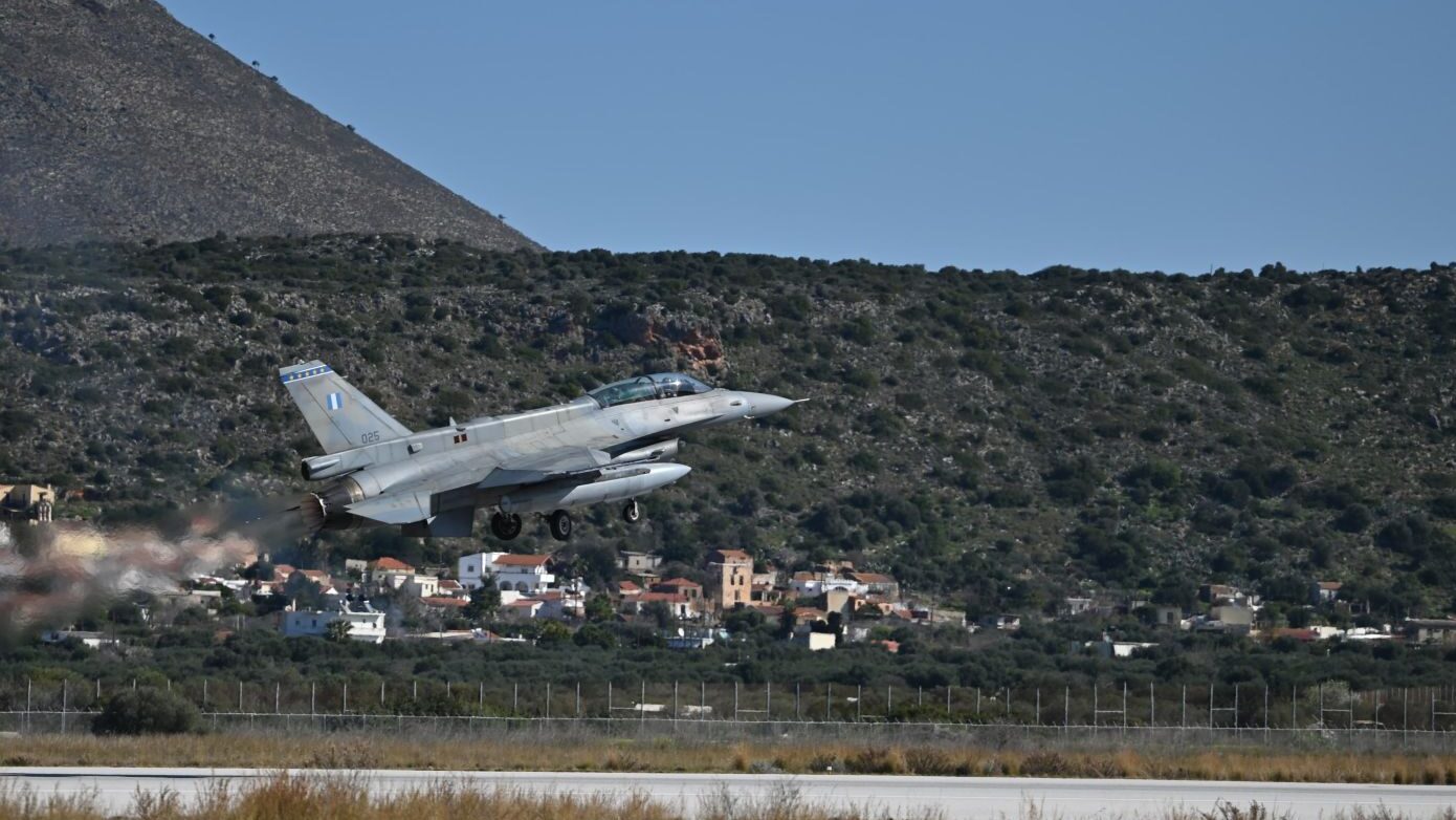 Οι προσομοιωτές F-16 και F-35 της Πολεμικής Αεροπορίας στην Πάτρα μέχρι την Κυριακή