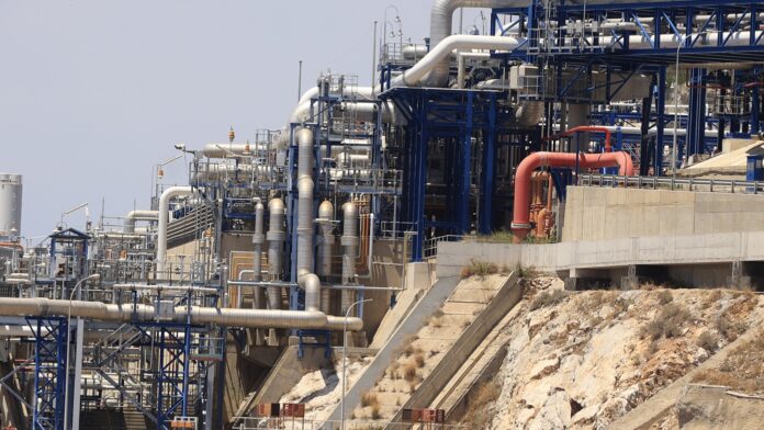 Αμερικανικό LNG από τη Ρεβυθούσα σε όλη την Ευρώπη τον Μάρτιο – Γεωπολιτική ενίσχυση της Ελλάδας μέσω του Κάθετου Διαδρόμου
