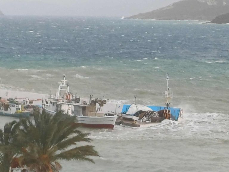 Διαβρώσεις και φερτά υλικά καταστρέφουν παραλιακές οδούς στη Λέρο