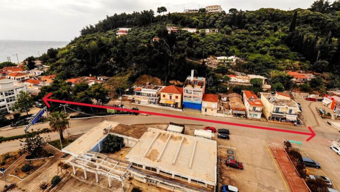 Προληπτικό κλείσιμο δρόμου στο Κατάκολο εξαιτίας κινδύνου κατολίσθησης
