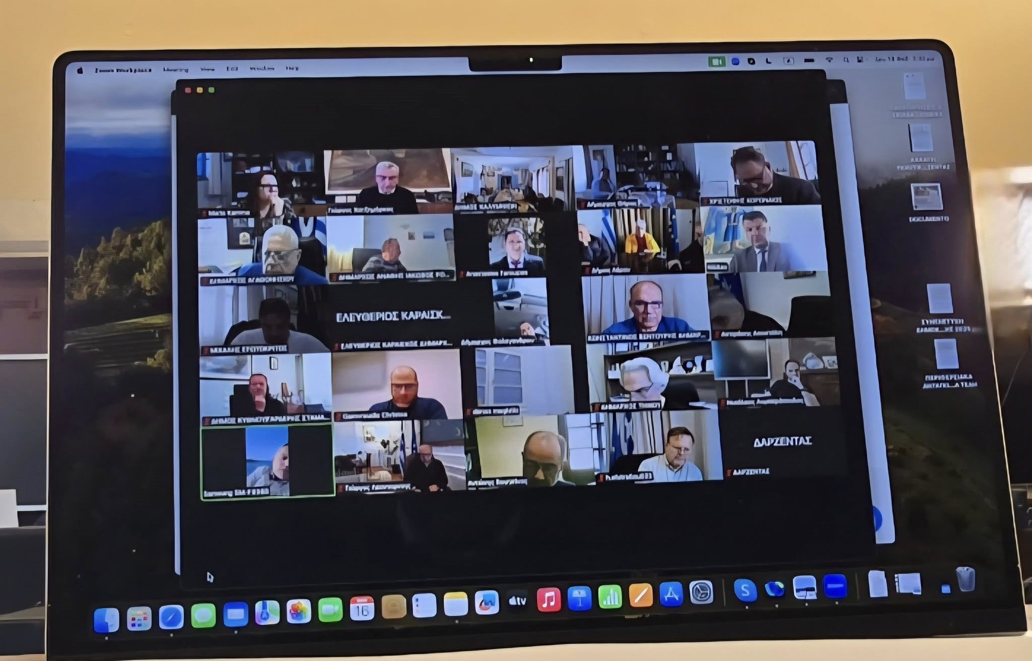 Εργασιακή τηλεδιάσκεψη του Περιφερειάρχη Νοτίου Αιγαίου με 25 νησιώτες δημάρχους – Συζητήθηκαν τα εξής
