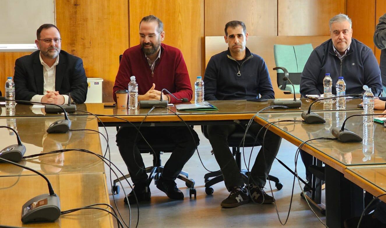 Μεγάλη σύσκεψη στην ΠΕ Ηλείας – Η ΠΔΕ επιδιώκει χρηματοδότηση για την αποκατάσταση ζημιών