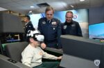 Πολεμική Αεροπορία: Νέοι και νέες «απογειώθηκαν» με F-35 και F-16 σε προσομοιωτές κατά τη δράση του ΓΕΑ στην Πάτρα