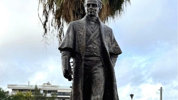 «Πλατεία Κυβερνήτη Ιωάννη Καποδίστρια»: Συγκίνηση και επευφημίες στα αποκαλυπτήρια του αγάλματος στην Αργυρούπολη