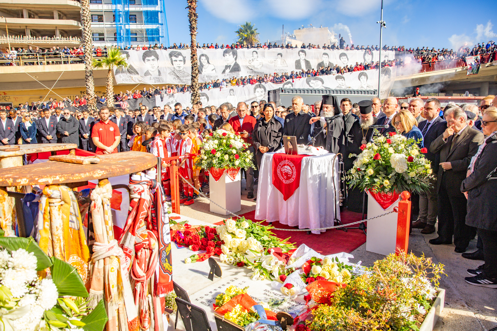 Ο Δήμος Πειραιά τίμησε τα 21 θύματα της Θύρας 7