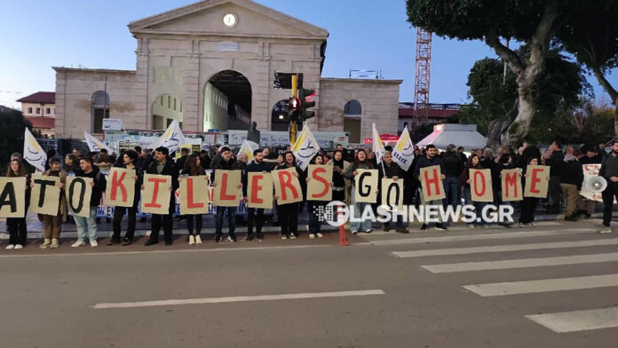 Διαδήλωση και πορεία αντίδρασης ενάντια στο αεροπλανοφόρο «USS G.Ford» στα Χανιά – Δείτε τις εικόνες