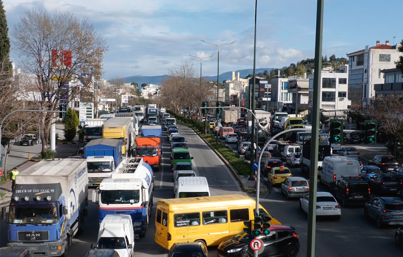 Χάος στους δρόμους της Αττικής: Ατελείωτο μποτιλιάρισμα – «Έμφραγμα» στη Λεωφόρο Αθηνών και τον Κηφισό