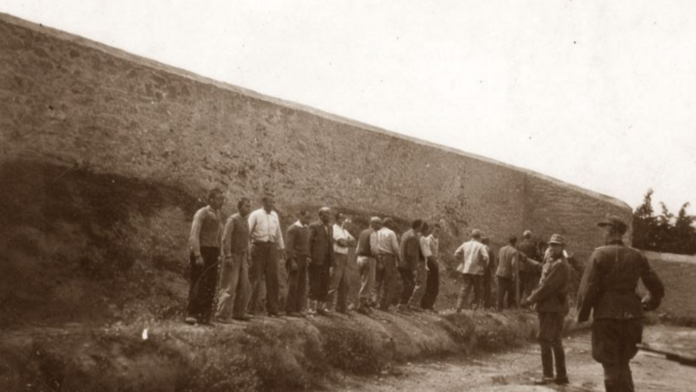 Ποια είναι η τιμή για τις φωτογραφίες της εκτέλεσης των 200 στο Σκοπευτήριο Καισαριανής που διατίθενται στο eBay