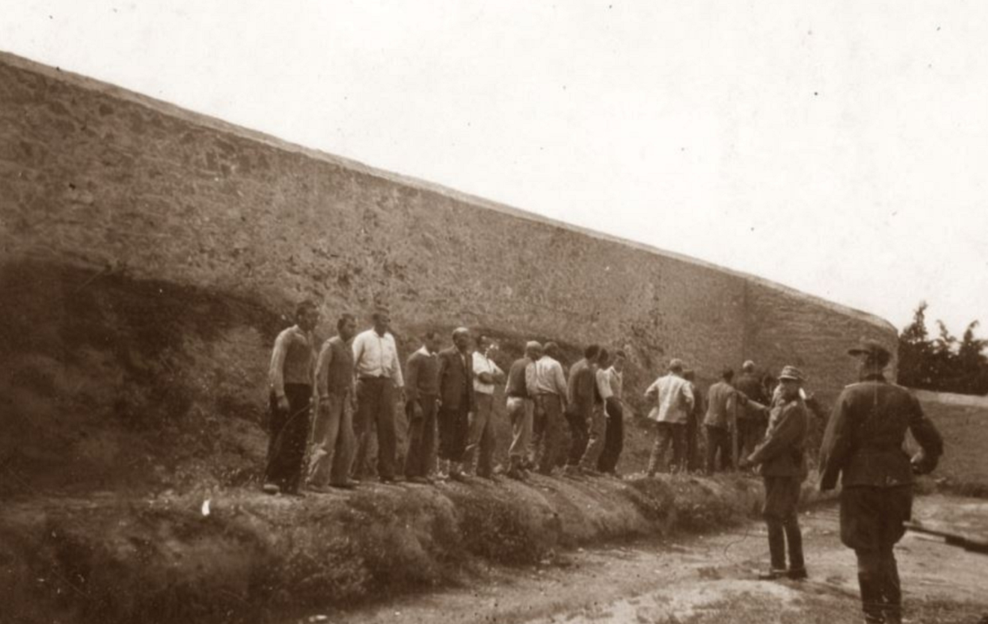 Ποια είναι η τιμή για τις φωτογραφίες της εκτέλεσης των 200 στο Σκοπευτήριο Καισαριανής που διατίθενται στο eBay