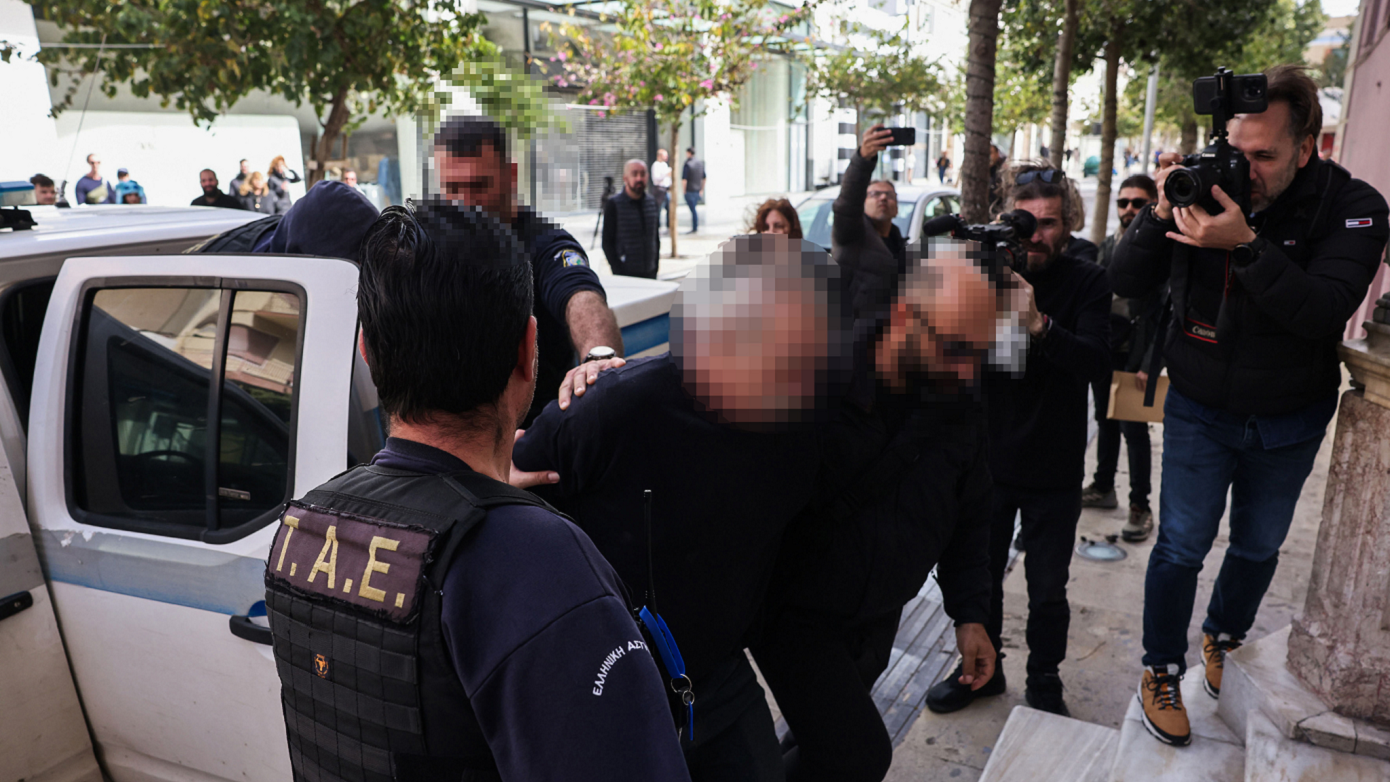 Συγκλονίζουν οι αποκαλύψεις για την αδελφοκτονία στην Κρήτη – Τα 15 κρίσιμα λεπτά και το μαχαίρι που παρέμεινε καρφωμένο στην κοιλιά του θύματος