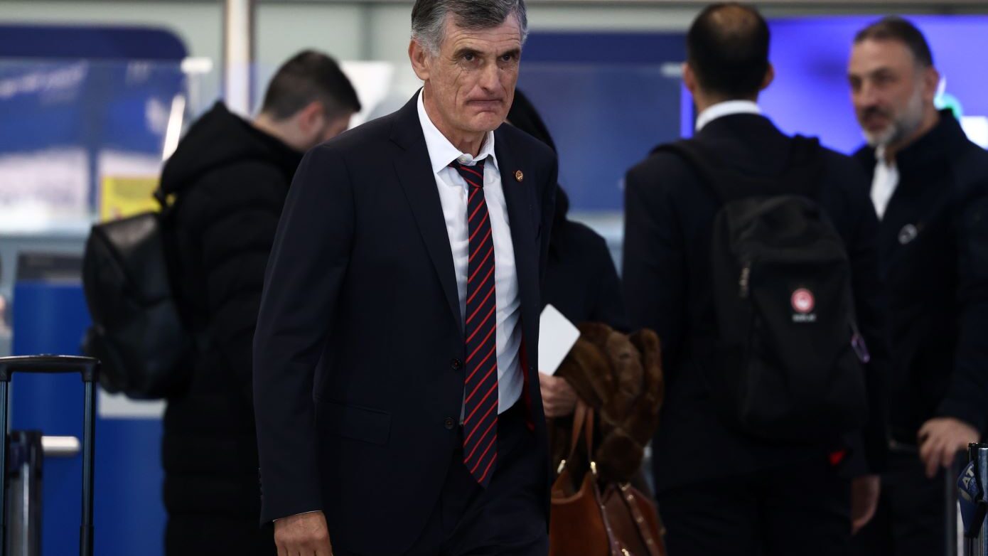 Ολυμπιακός: Αποθεωτική υποδοχή για Μεντιλίμπαρ και παίκτες στη Γερμανία