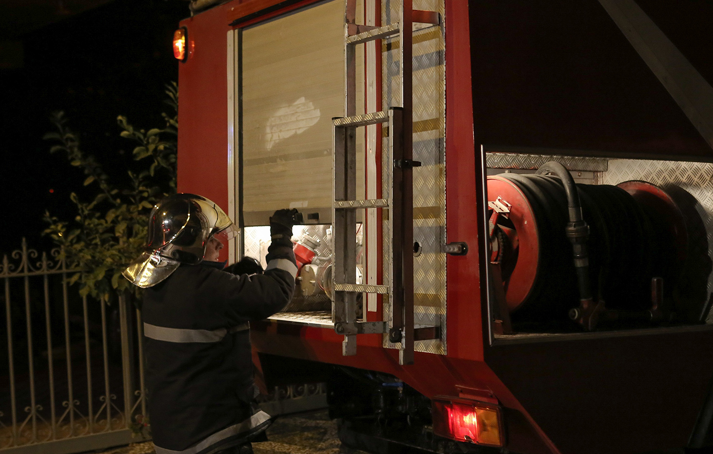 Πυροσβέστης τραυματίζεται κατά την κατάσβεση πυρκαγιάς στα Διαβατά