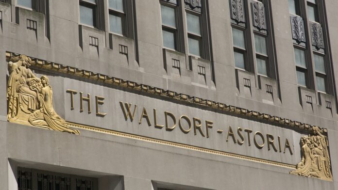Waldorf Astoria: Μετά από ανακαίνιση-γίγας, οι Κινέζοι αποχωρούν από το θρυλικό ξενοδοχείο της Νέας Υόρκης
