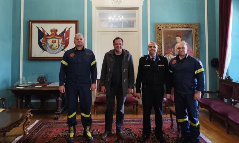 Σύσκεψη Δημάρχου Ανατ. Σάμου με τον Υπεύθυνο Πυροσβεστικών Επιχειρήσεων