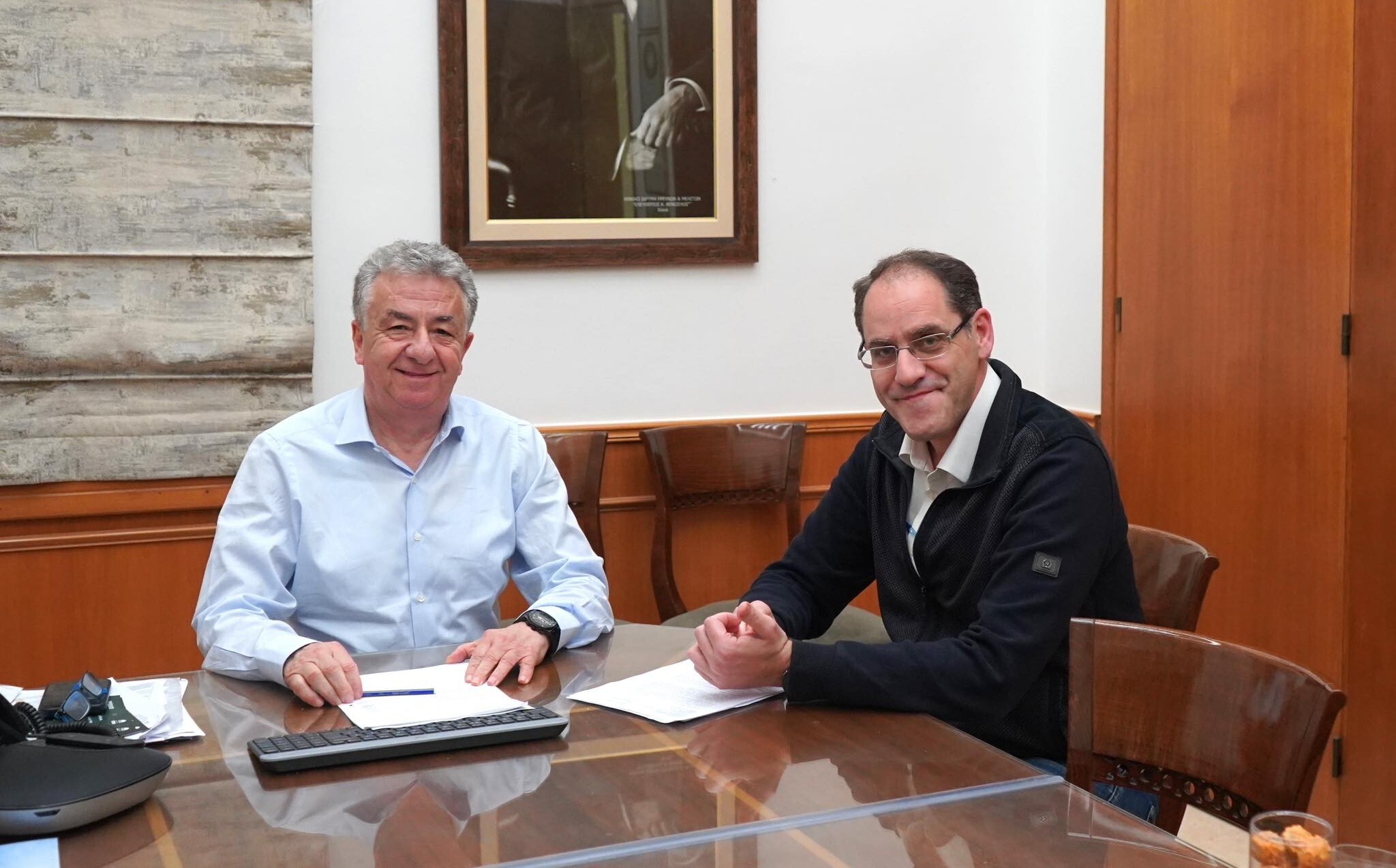 Σύσκεψη Περιφερειάρχη Κρήτης με τον Δήμαρχο Ανωγείων