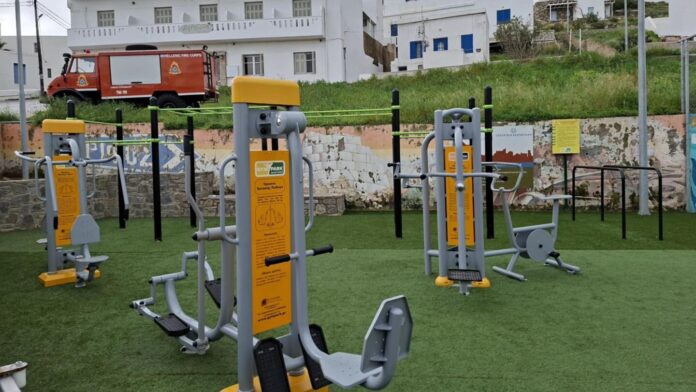 Καινούργια εξωτερικά όργανα γυμναστικής από τον δήμο Σερίφου