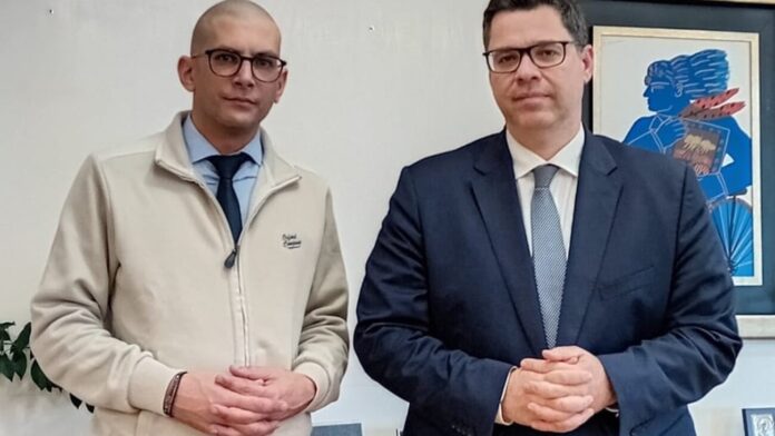 Επαφές δημάρχου Αγ.Ευστρατίου με κυβερνητικά στελέχη στην Αθήνα