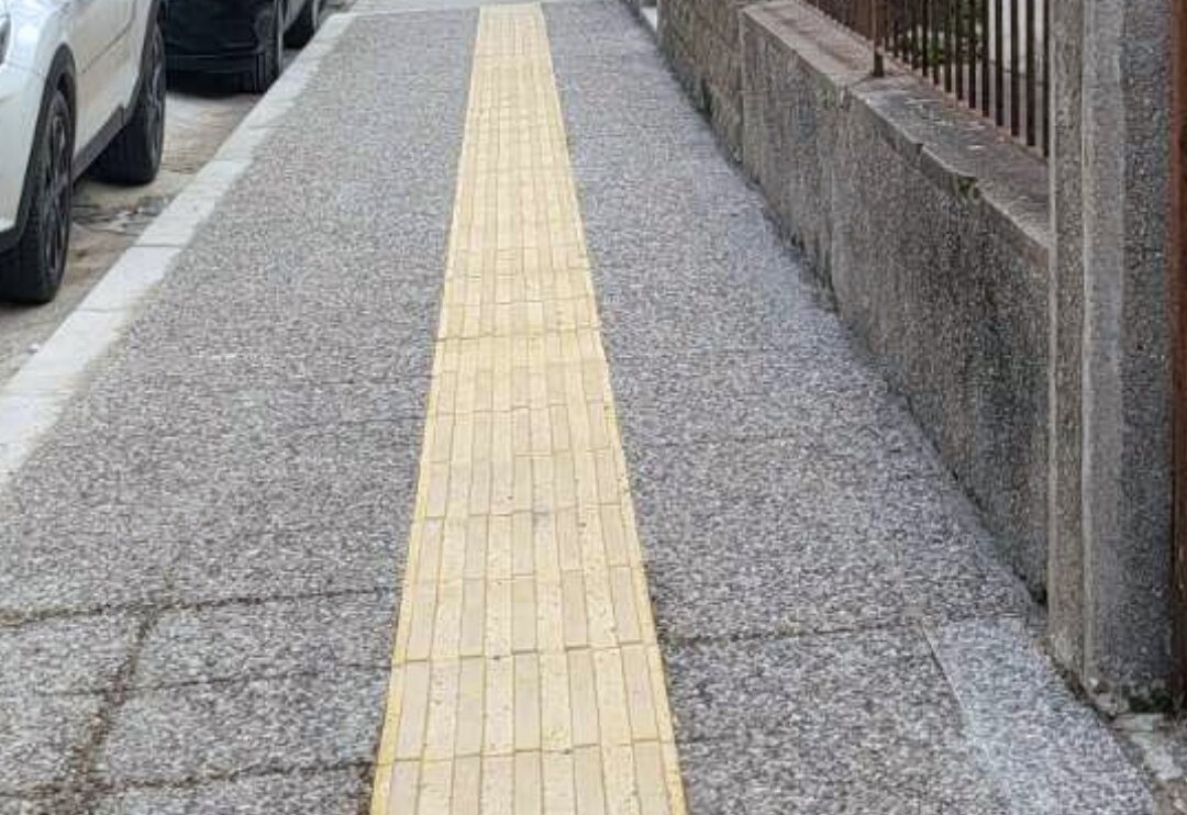 Δ.Ρόδου: Συνεχίζονται οι εργασίες ανακαίνισης των πεζοδρομίων