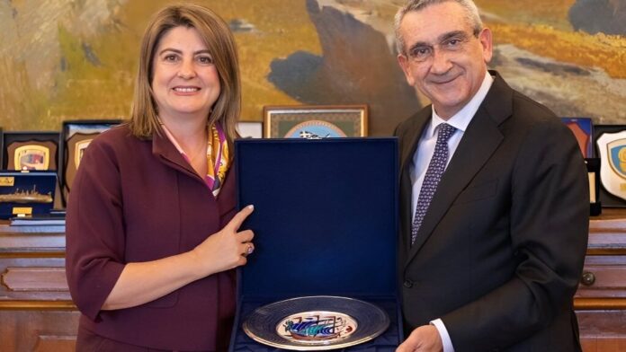 Συνάντηση Γ. Χατζημάρκου με την καινούργια Γενική Πρόξενο της Τουρκίας στη Ρόδο, Περιφέρεια Νοτίου Αιγαίου