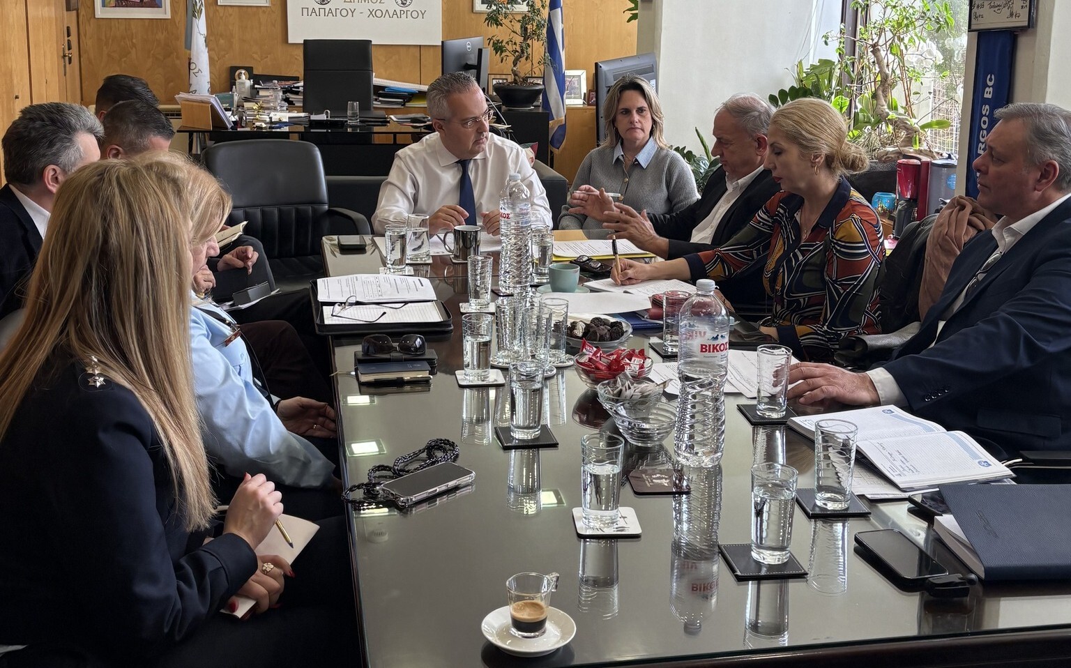 Σημαντική συνάντηση δημάρχου Παπάγου-Χολαργού με αξιωματούχους του Υπ. Προστασίας του Πολίτη